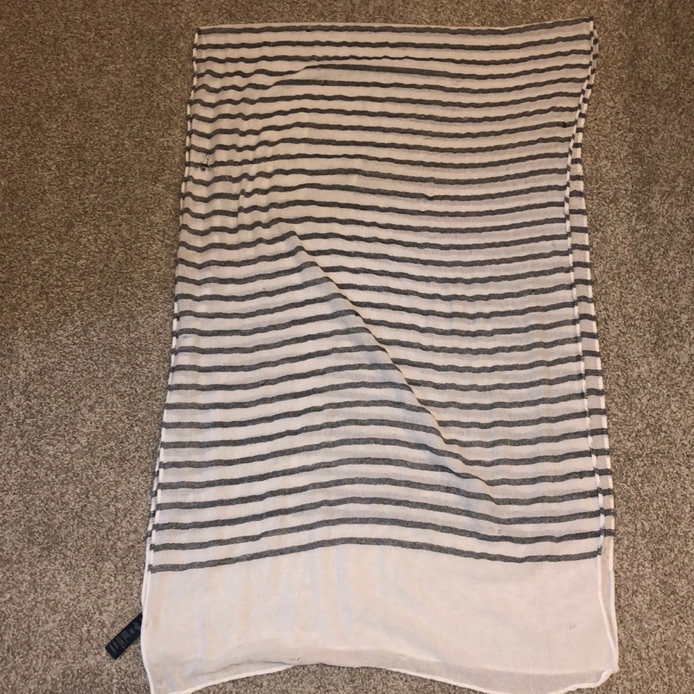 Black and white striped scarf